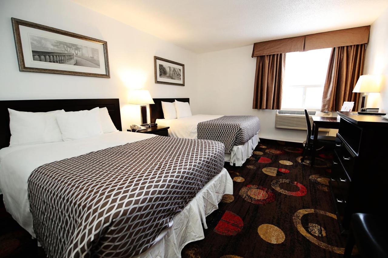 Stonebridge Hotel Fort Mcmurray Exterior photo