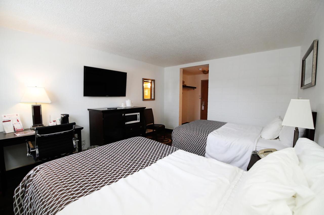 Stonebridge Hotel Fort Mcmurray Exterior photo