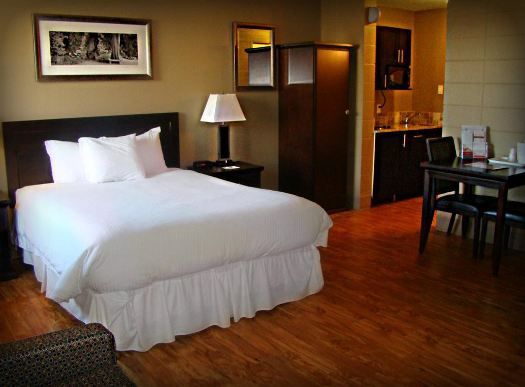Stonebridge Hotel Fort Mcmurray Exterior photo