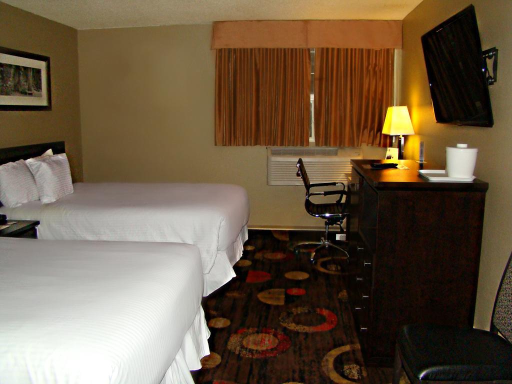 Stonebridge Hotel Fort Mcmurray Exterior photo