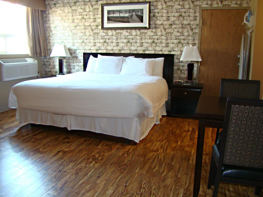 Stonebridge Hotel Fort Mcmurray Exterior photo