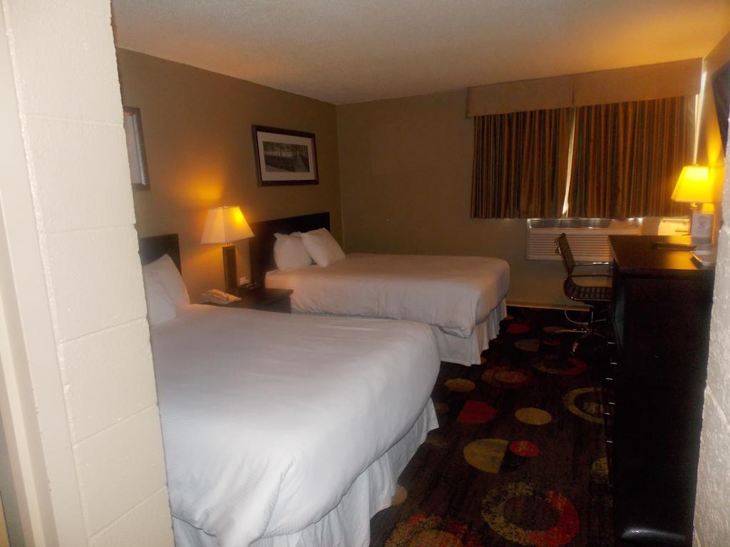 Stonebridge Hotel Fort Mcmurray Room photo